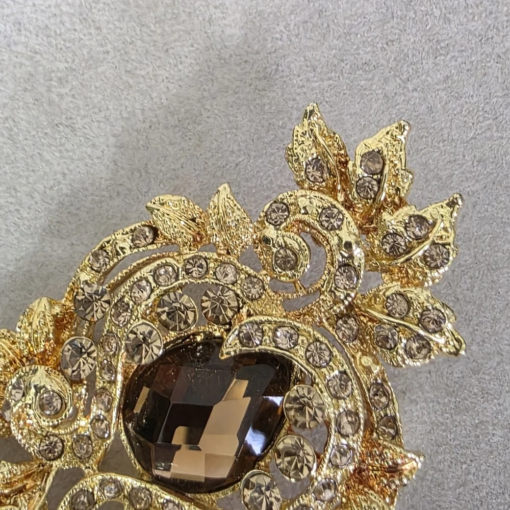 Gold Elegant Brooch Pin / Pendant Topaz Color Rhinestone